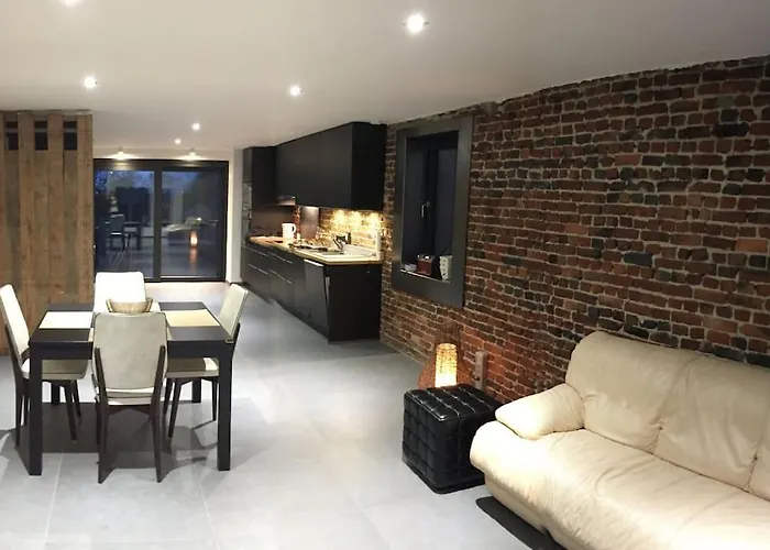 Duplex Style Industriel A Deux Pas De La Place