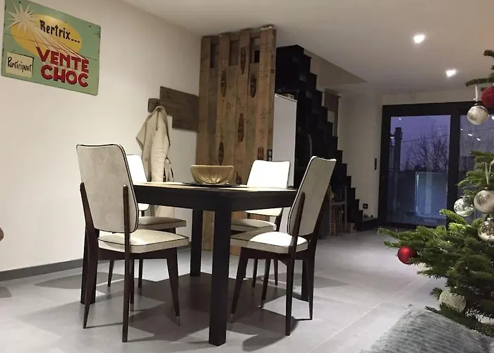 Duplex Style Industriel A Deux Pas De La Place * Bertrix